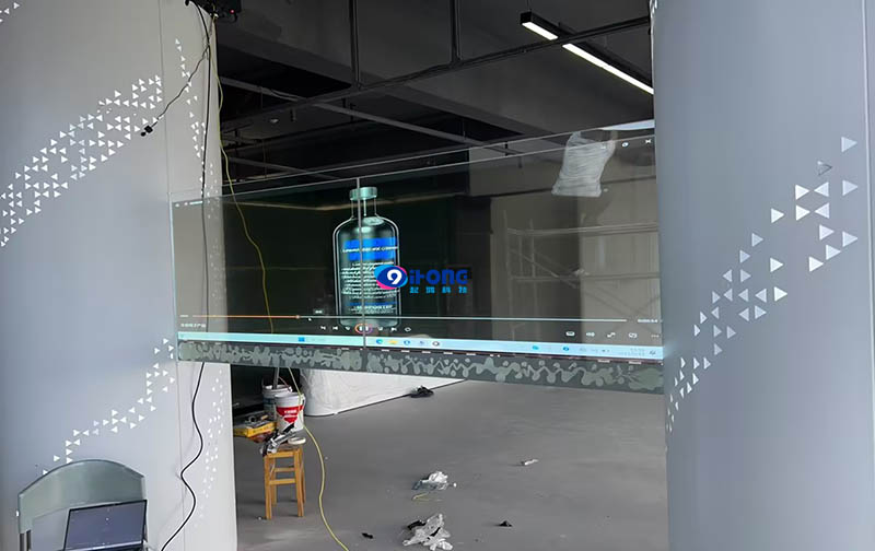 武漢某展廳啟用OLED透明屏，企業(yè)展示煥新顏